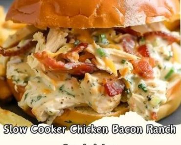 👇Slow Cooker Chicken Bacon Ranch Sandwiches