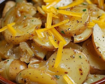 👇Slow Cooker Lipton Onion Potatoes